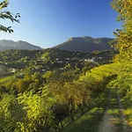 La Valle Dei Laghi * Revine Lago
