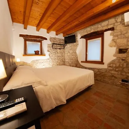 Apartment La Valle Dei Laghi *