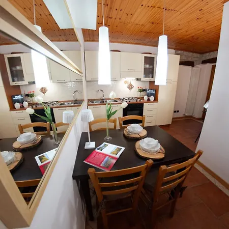 La Valle Dei Laghi Apartment *